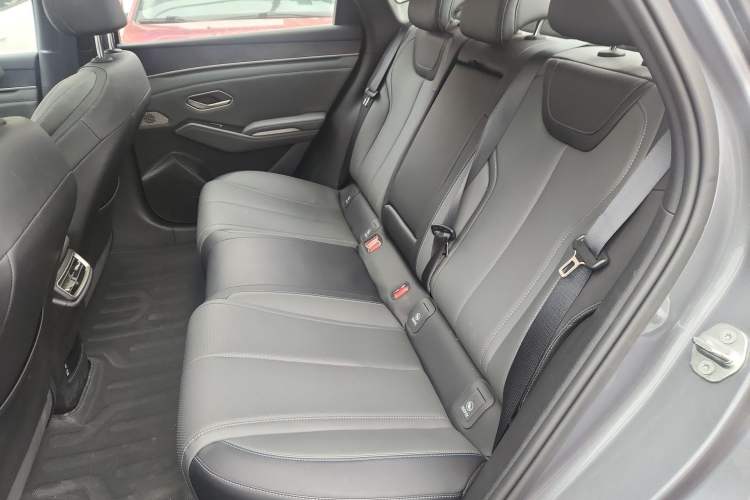 Used BYD Qin L 2025 DM-i Smart Drive 120KM Leading Model
