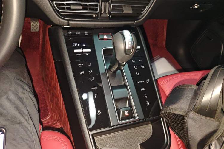 Used Porsche Macan 2024 Macan 2.0T