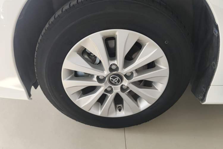 Used Toyota Corolla 2022 Dual-Motor 1.8L E-CVT Pioneer Edition
