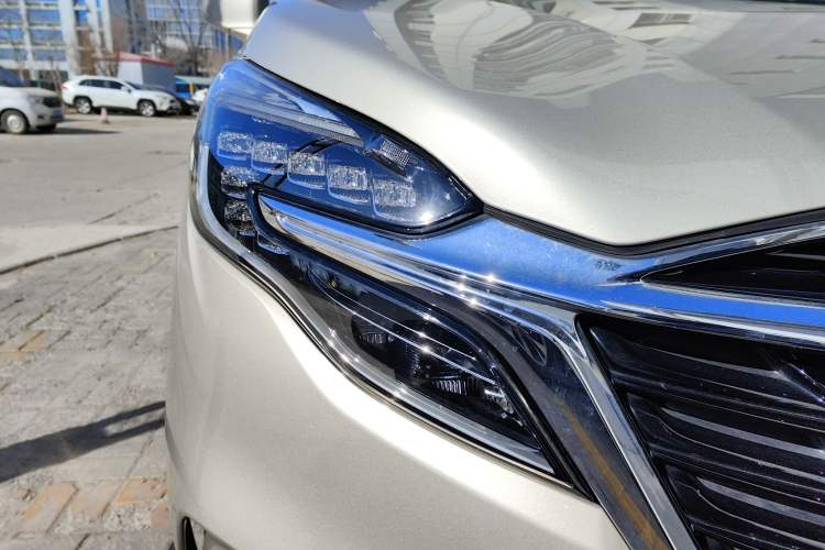 Used Buick GL8 2020 ES Land Cruiser 653T Luxury Edition
