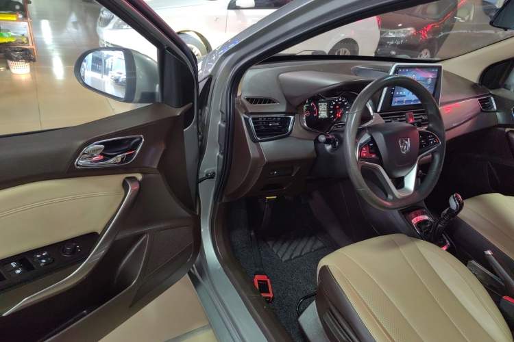 Used Baojun 310W 2017 1.5L Manual Fashion Edition China VI