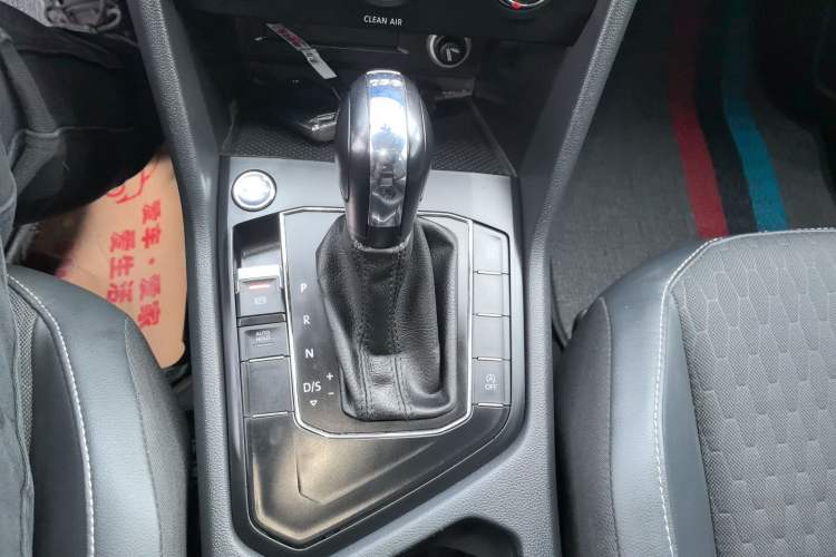 Used Volkswagen Tiguan L 2017 330TSI Automatic Two-Wheel Drive Luxury Edition
