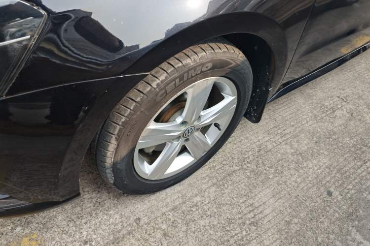 Used Volkswagen Lavida 2017 1.6L Automatic Fashion Edition
