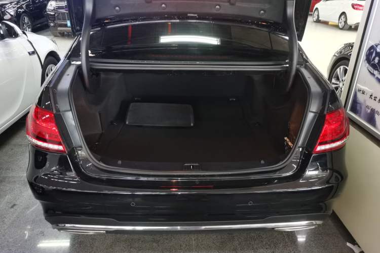 Used Mercedes-Benz E-Class 2015 Restyled E 260 L Sport Edition
