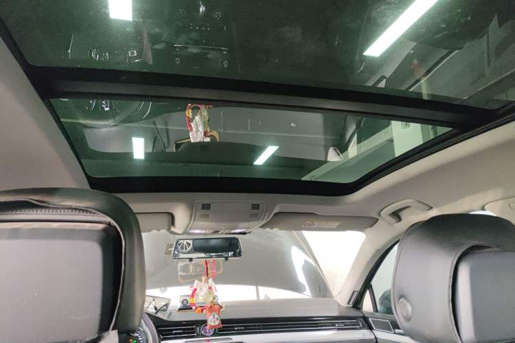 Used Volkswagen Magotan 2018 330TSI DSG Advanced Model
