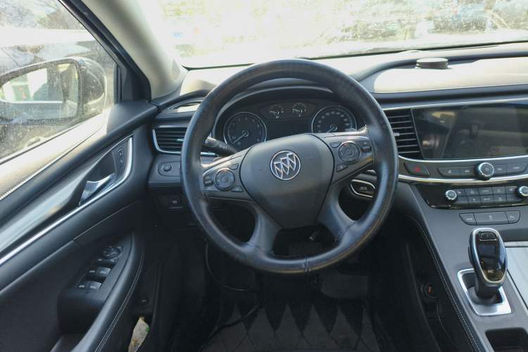 Used Buick LaCrosse 2019 28T Luxury Model