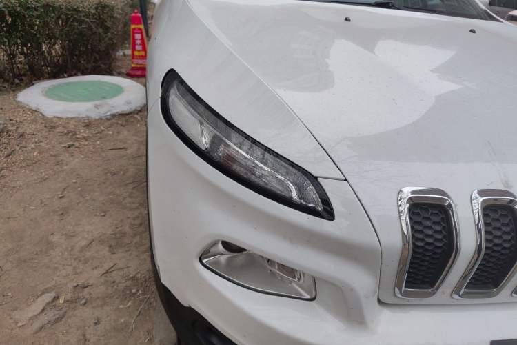 Used  Cherokee 2017 2.0L Superior Edition
