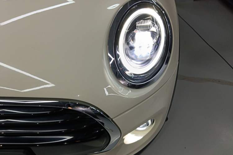 Used  MINI 2021 1.5T COOPER Classic Edition
