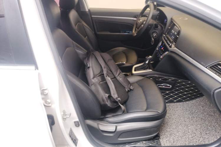 Used Hyundai Elantra 2016 1.6L Automatic ZhiXuan – Elite Version
