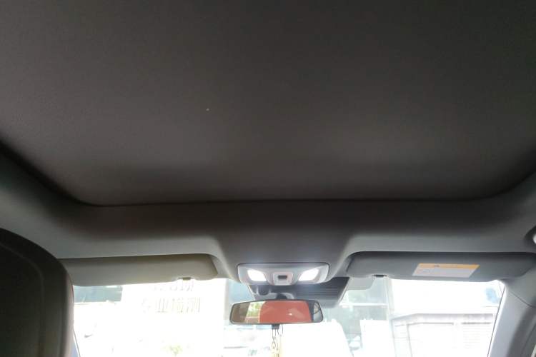 Used Changan UNI-V 2022 1.5T Smart Navigation Version
