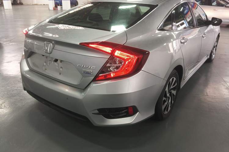 Used Honda Civic 2016 220TURBO CVT Luxury Edition
