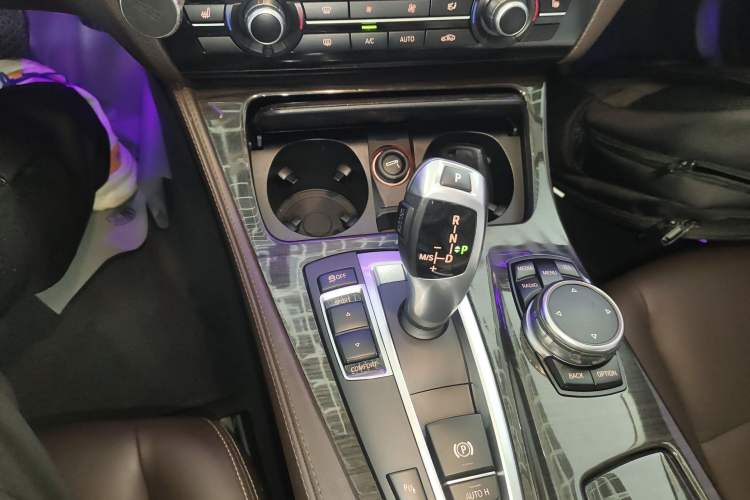 Used BMW 5 Series 2017 525Li Luxury Design Package
