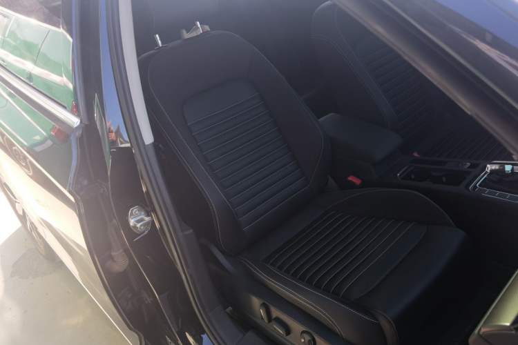 Used Volkswagen Magotan 2020 330TSI DSG Leading Model
