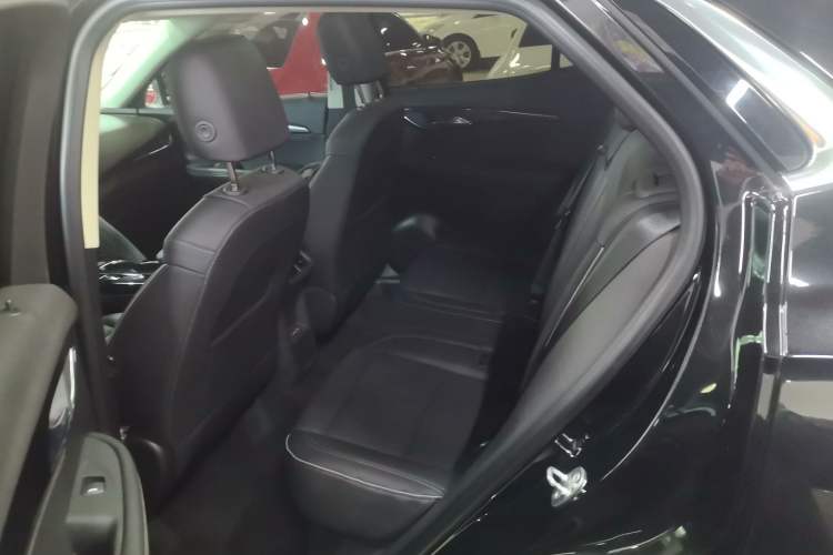 Used Buick Envision 2022 Facelift Encore S 552T Two-Wheel-Drive Luxury Model