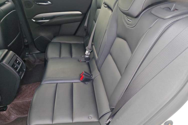 Used Cadillac XT4 2018 28T Two-Wheel Drive Leading Version
