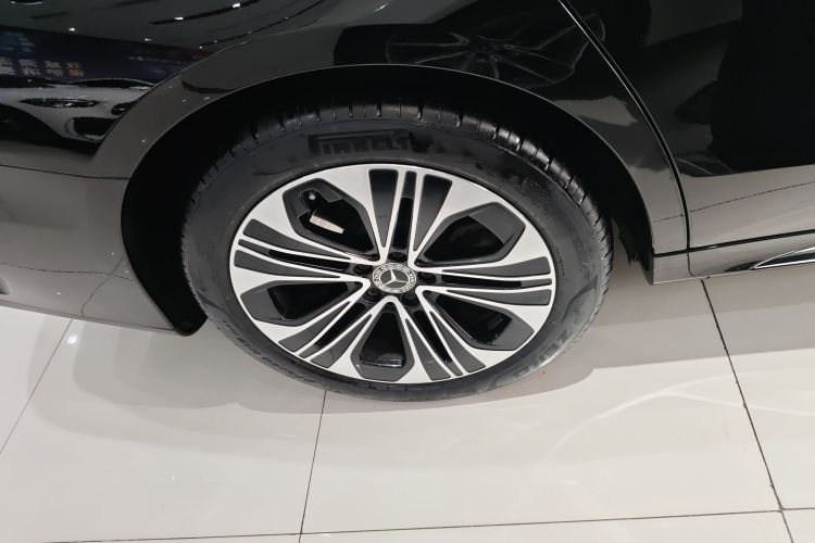 Used Mercedes-Benz E-Class 2024 Facelift E 300 L Fashion Sport Edition
