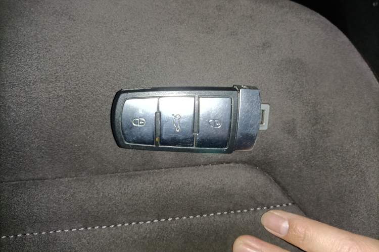 Used Volkswagen Magotan 2012 Travel Edition 2.0 TSI Comfort Version