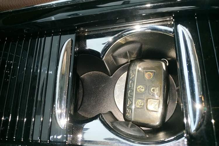 Used Jaguar XJ 2016 XJL 3.0 SC Two-Wheel-Drive Elegant Business Edition
