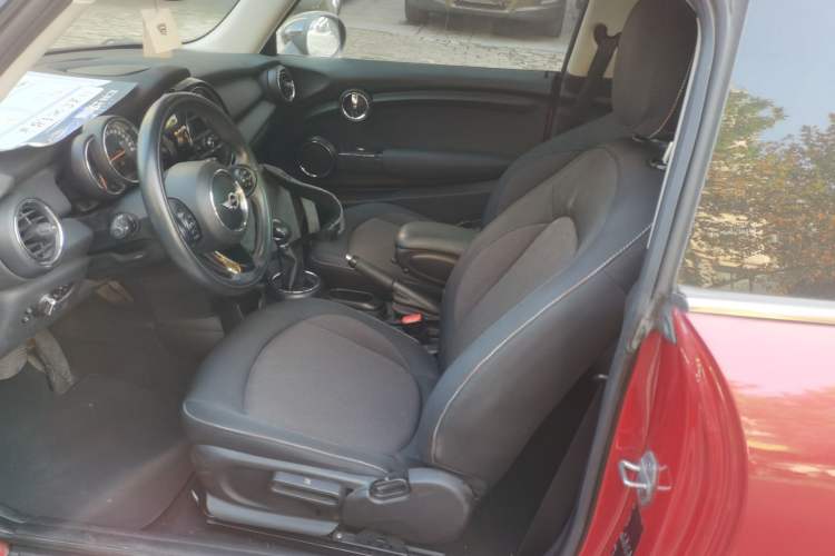 Used  MINI 2016 1.2T ONE Pioneer Edition
