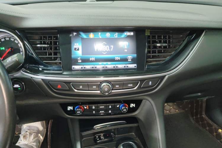 Used Buick Regal 2017 20T Luxury Model
