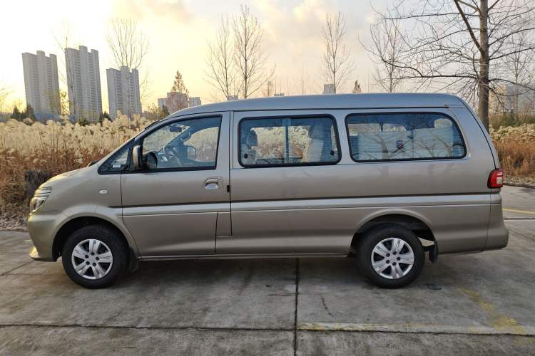 Used FORTHING Lingzhi 2023 M5L 1.6L Base Model 7 Seats
