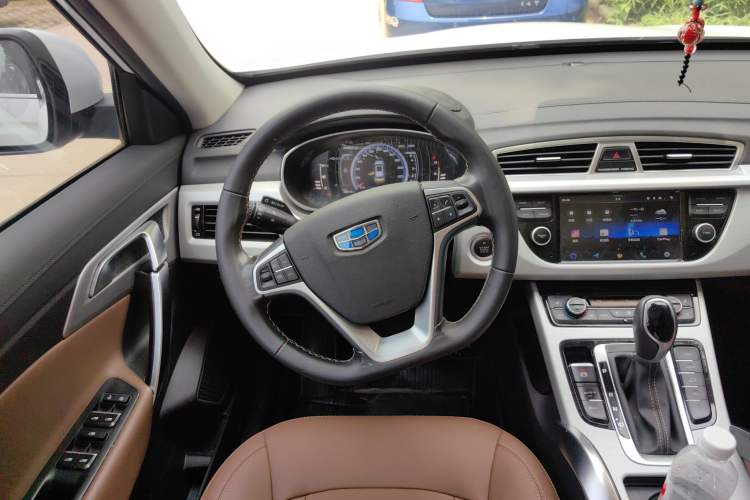 Used Geely Auto Emgrand X7 Sport 2016 1.8TD Automatic ZhiZun Version
