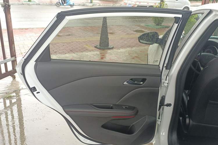 Used Chevrolet Monza 2020 Light Hybrid RS 330T Automatic Comfort Edition
