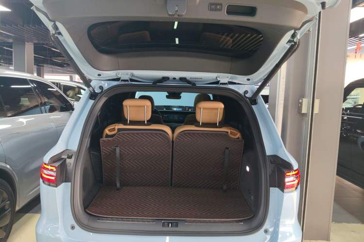 Used Li Auto ONE 2021 Extended-Range 6-Seater Version
