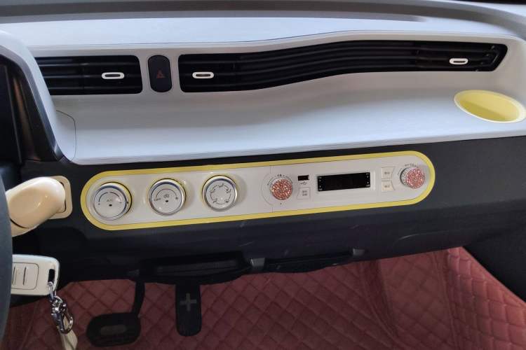 Used Wuling Hongguang MINIEV 2021 Macaron Fashion Edition Lithium-Ion Battery
