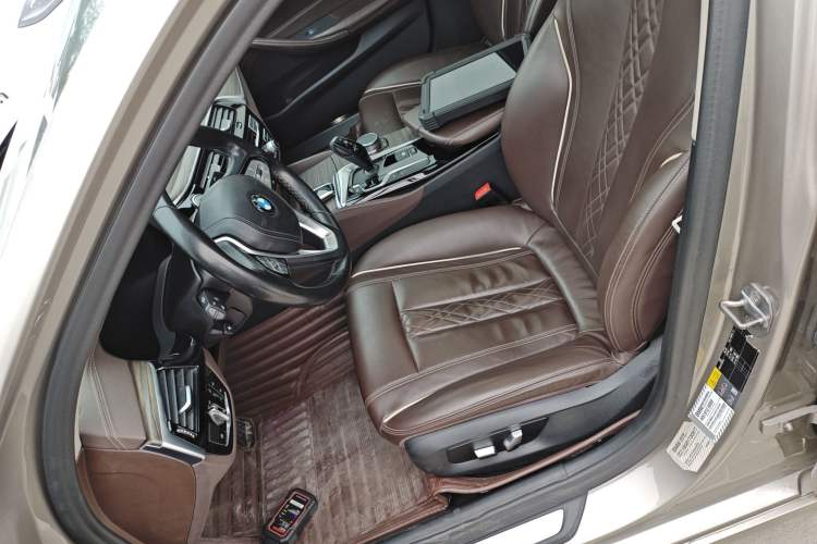 Used BMW 5 Series New Energy 2020 530Le Luxury Package
