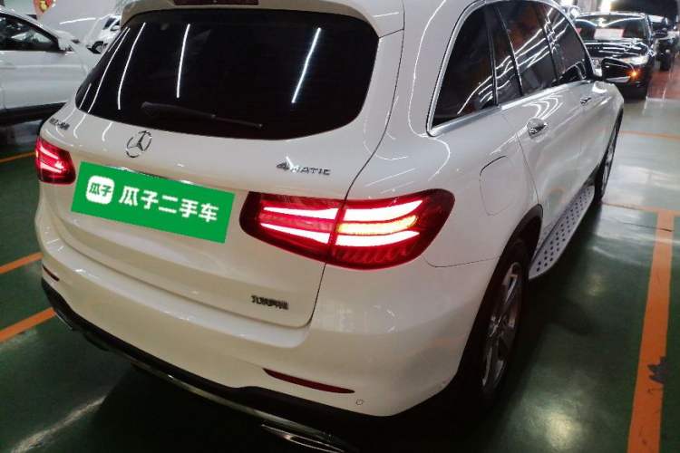 Used Mercedes-Benz GLC 2017 GLC 260 4MATIC Luxury Model