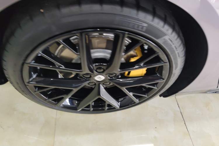 Used  SU7 2024 Four-Wheel Drive Ultra-Long Range Advanced Intelligent Driving Max Edition
