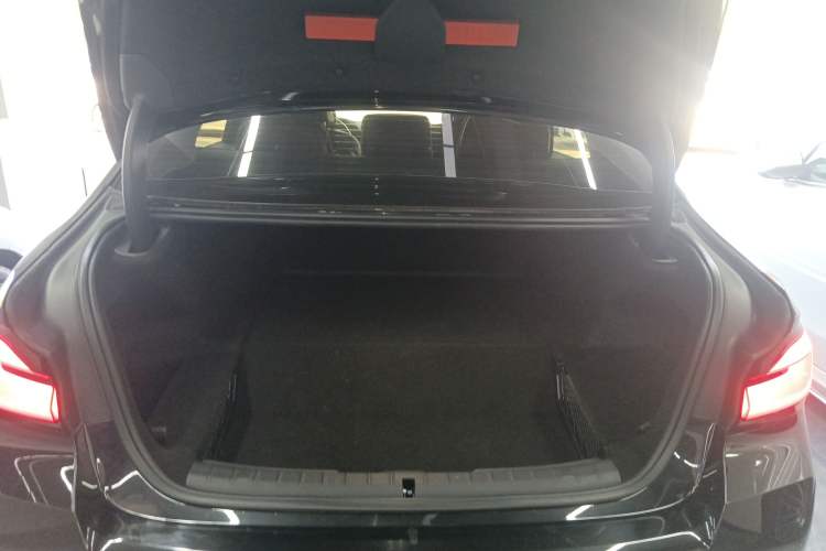 Used BMW 5 Series New Energy 2022 Restyled 535Le Pioneer Edition M Sport Package
