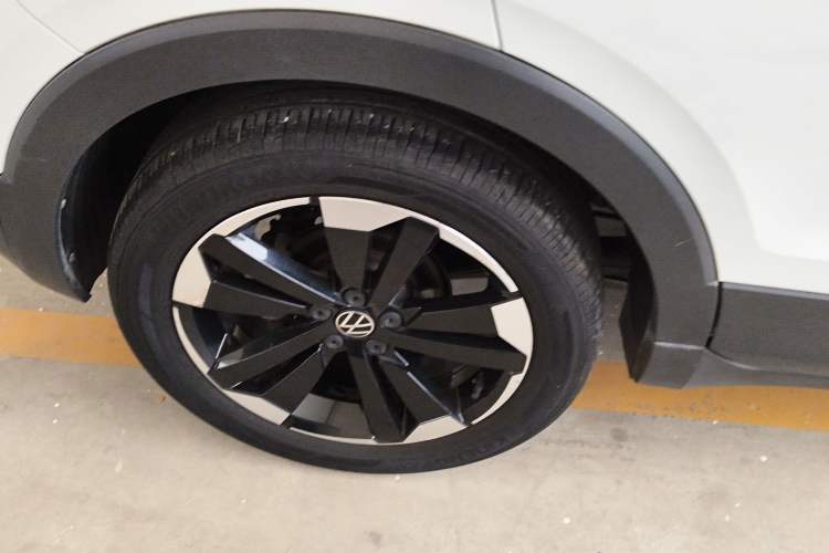 Used Volkswagen Tacqua 2020 1.5L Automatic Yue
