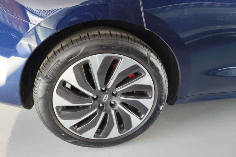 Used Hima AITO M5 2022 Range-Extended Rear-Drive Standard Version
