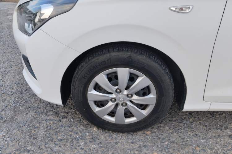 Used Hyundai Verna 2017 1.4L Manual Refreshed Version China V Standard
