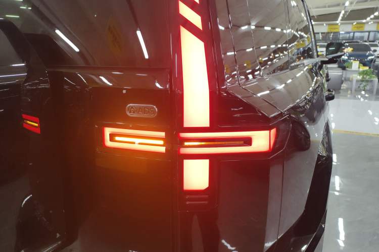 Used  M817 2025 Pro model
