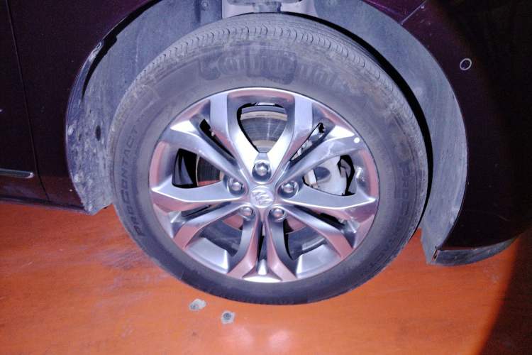 Used Buick GL8 2017 28T Avenir Avia National Emission Standard V