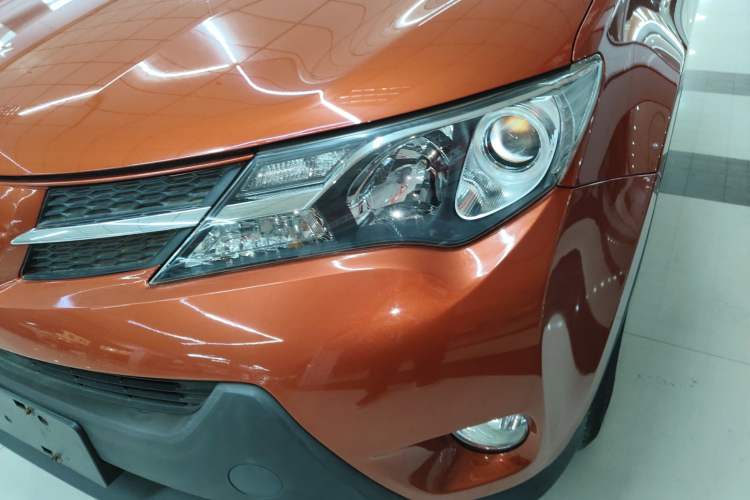 Used Toyota RAV4 2013 2.0L CVT Four-Wheel Drive Fashion Edition
