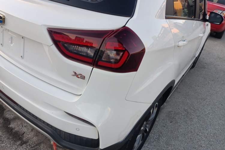 Used Geely Auto Vision X3 2019 Upgraded Model 1.5L CVT Prestige Version
