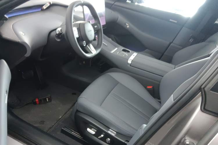 Used  YU7 2025 Ultra-Long Range Rear-Wheel Drive Version
