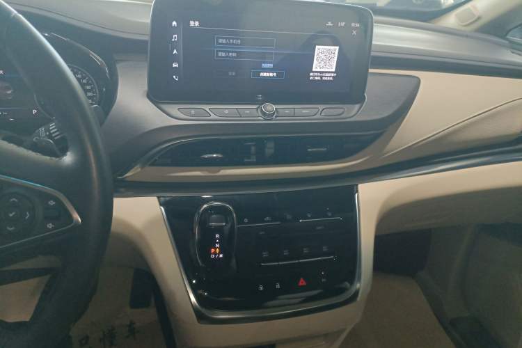 Used Buick GL8 2023 Facelifted Land Cruiser Executive Luxury Version