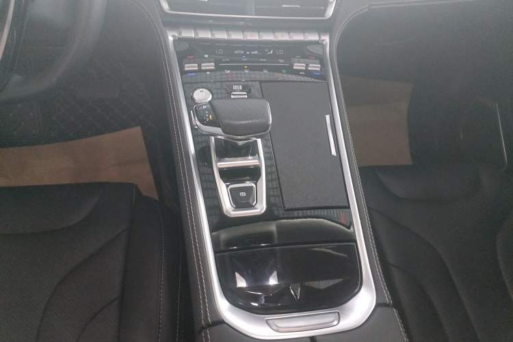 Used Changan CS85 COUPE 2019 2.0T Automatic Version China V Standard
