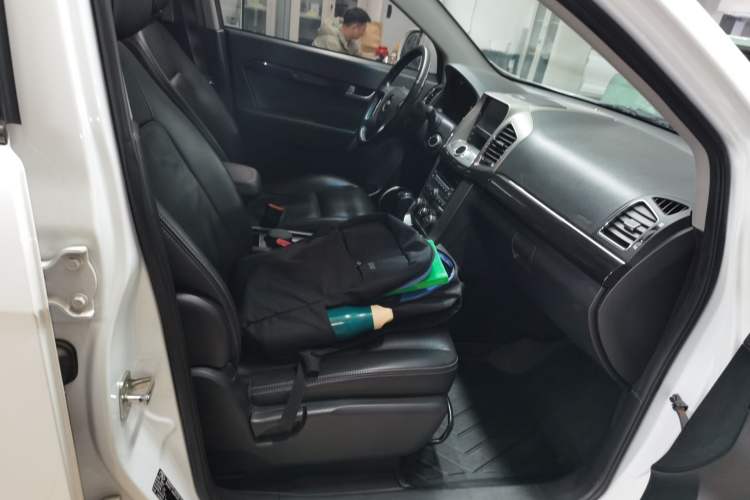 Used Chevrolet Captiva 2014 2.4L 4x4 Flagship Edition 7 Seats