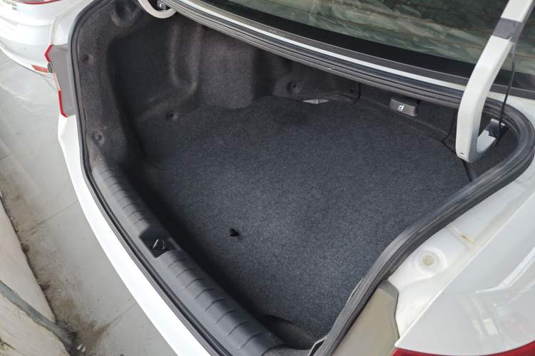 Used Honda Crider 2015 1.8L Automatic Luxury Edition
