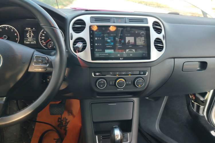 Used Volkswagen Tiguan 2017 300TSI Automatic Two-Wheel Drive Silk Road Comfort Edition
