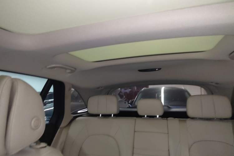 Used Mercedes-Benz GLC 2016 GLC 300 4MATIC Dynamic Model
