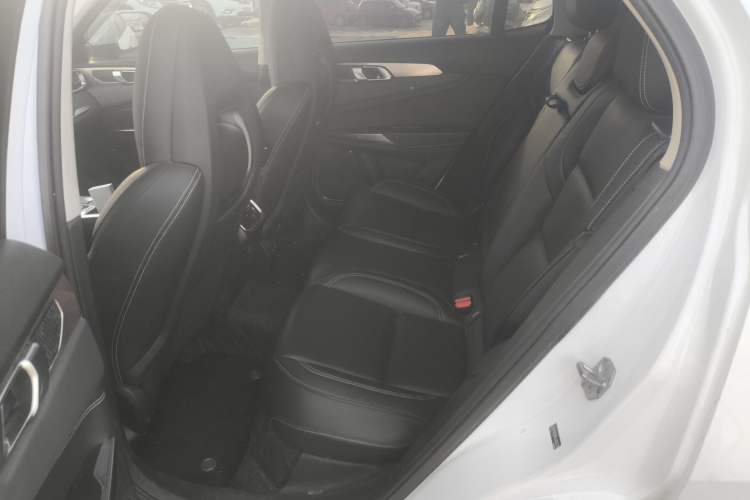 Used Lynk & Co 01 2019 2.0T Two-Wheel-Drive Pro Version China VI Standard
