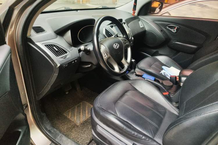 Used Hyundai ix35 2015 2.0L Automatic 2WD Smart Type China IV
