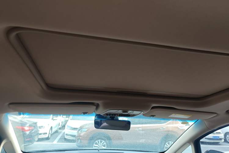 Used Buick GL8 2021 ES Landtrek 653T Luxury Model
